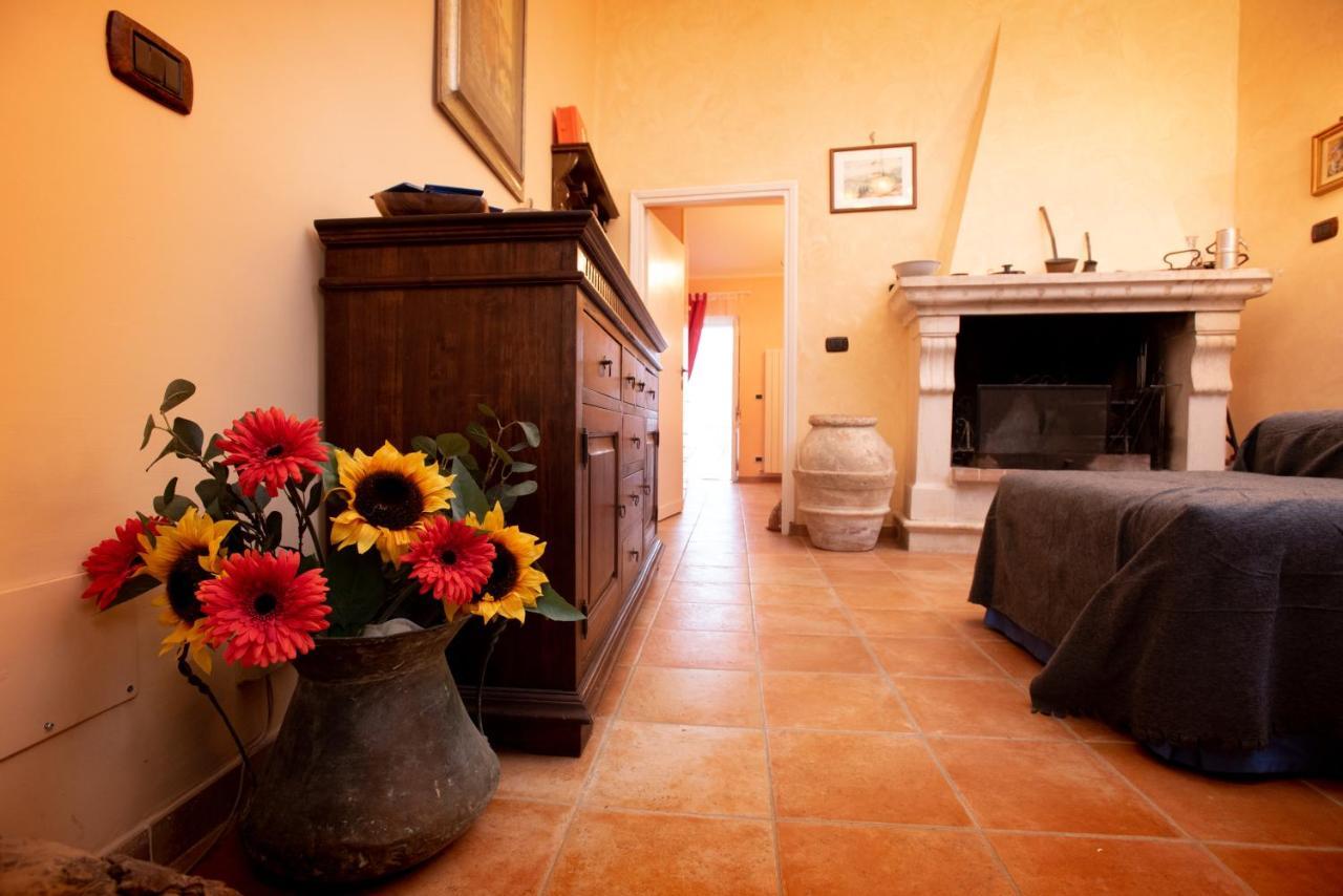 Relax Nell' Antico Borgo Villa Casperia ภายนอก รูปภาพ