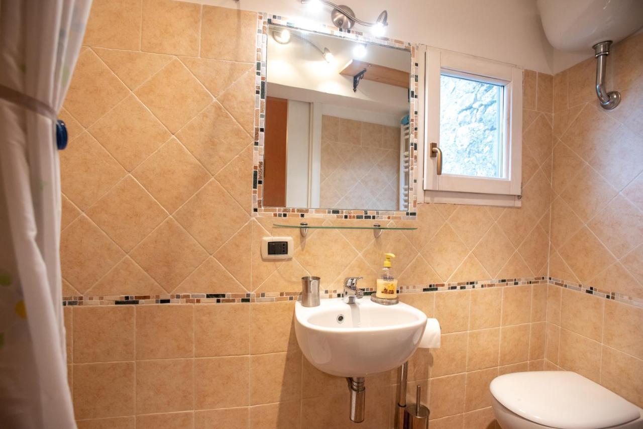 Relax Nell' Antico Borgo Villa Casperia ภายนอก รูปภาพ